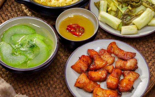 Cơm Đảo Ba Chỉ - 23 Lê Ngọc Hân