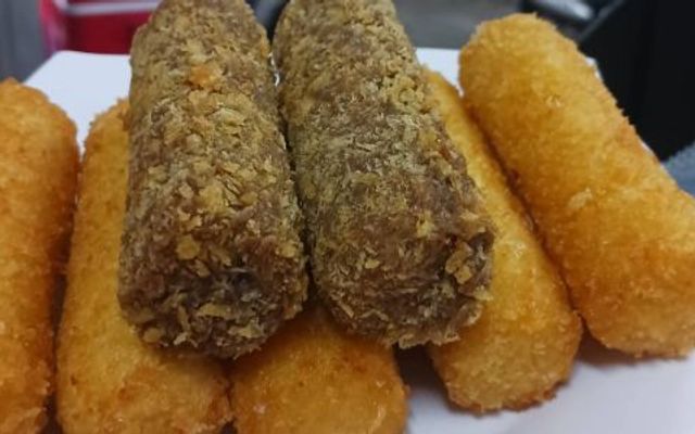 Ăn Vặt Bin Bin - 156 Nguyễn Huệ