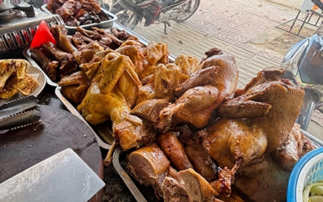 A Quắn - Cơm Chiên Khìa Nước Dừa