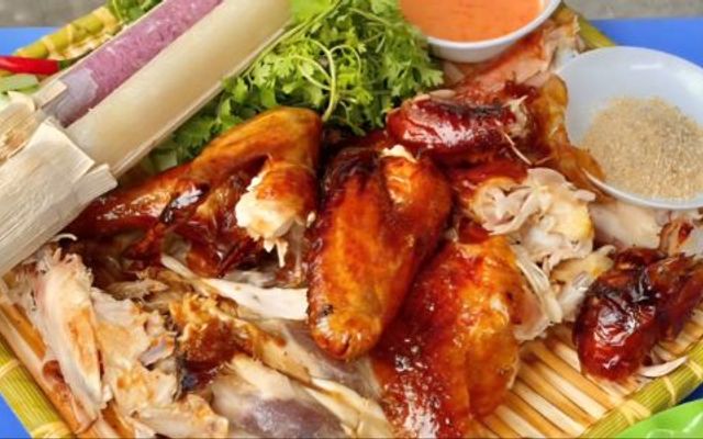 Đức Gà - Gà Quay Da Giòn Và Cơm Lam