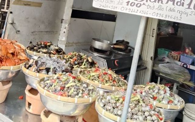 Ốc Hấp Sả - Ngọc Quí