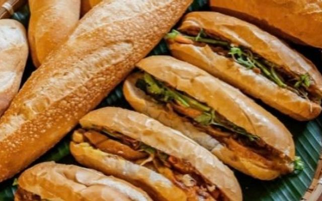 Bánh Mỳ Sa Pa - Bánh Mỳ Kẹp, Bánh Bao & Bánh Kem - Quan Nhân