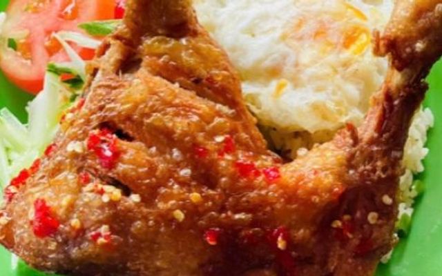 Cơm Gà Xối Mỡ 68