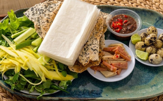 Cái Sạp Bánh Tráng - Bánh Tráng Cuốn Khổng Lồ PhanThiet - 180 Phan Huy Ích