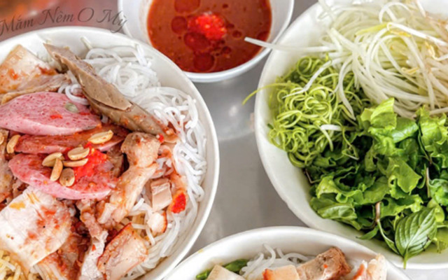 Bún Mắm O Mỳ - 22/25 Mẹ Suốt