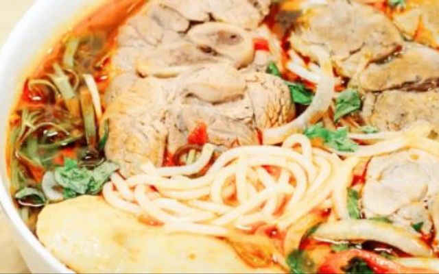 Bún bò huế - Cô Nhung