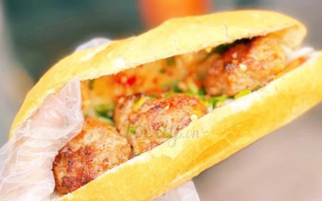 Quán Bé Nhy - Bánh Mì & Bún Thịt Xiên