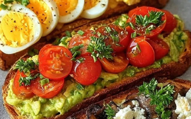 Comma Coffee & Brunch - Hoàng Văn Thụ