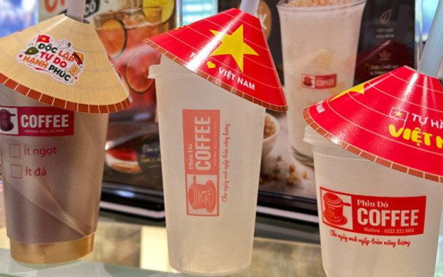 Cà Phê Phin Đỏ