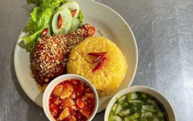 Cơm Gà Xối Mỡ Phú Quý - KDC Việt Sing