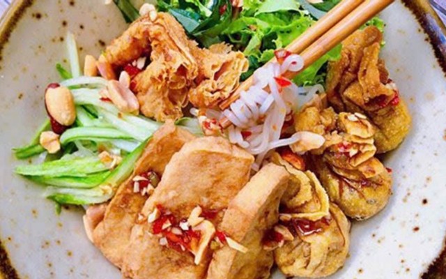 NUT - Tiệm Bún Nước Tương