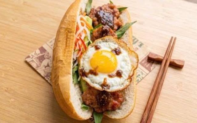 Bánh Mì Thịt Nướng Thu Hường