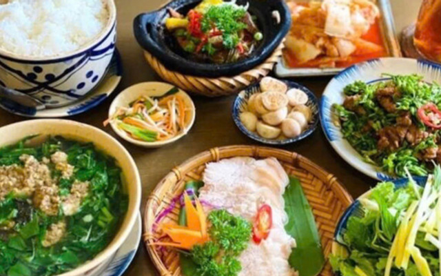 Cơm Phần Bình Dân Hello - Vườn Lài