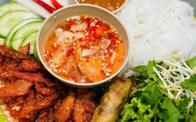 Bún Chả 2 Thị - Ngô Thì Nhậm