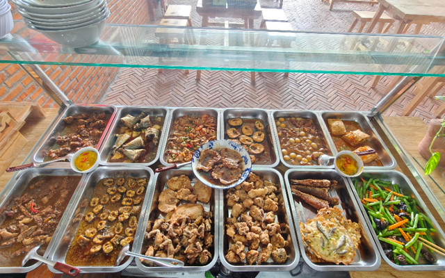 Tiệm Cơm Ếch Opba - Cơm Phần - Nguyễn Thái Học