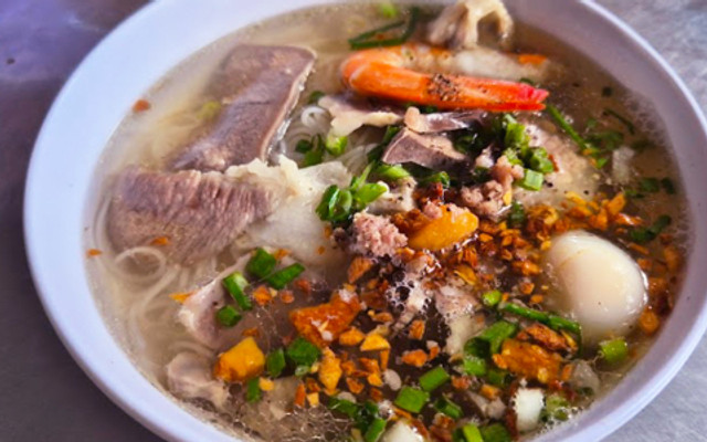Hủ Tiếu Nam Vang Út Hương - Nguyễn Cảnh Chân