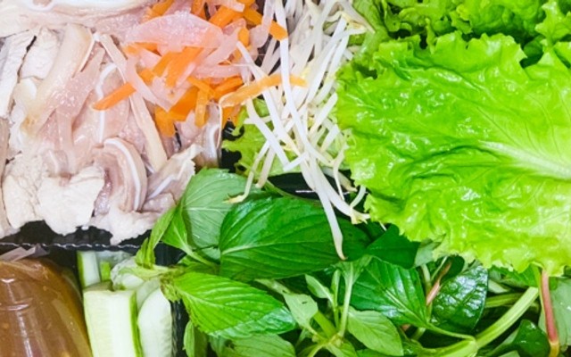 Bún Thịt Nướng, Bún Mắm Nêm & Mẹt Cuốn Cuộn Thịt Heo - Tina Quán