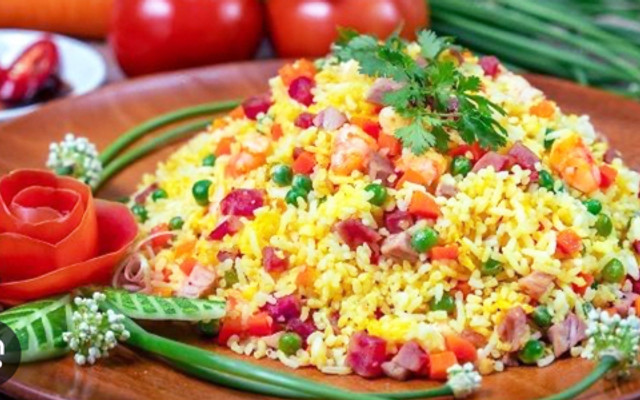 CƠM RANG DƯƠNG CHÂU & MÌ XÀO THẢO VÂN - Trần Phú