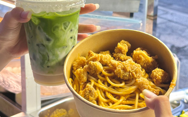 Gà Rán - A Đạt - Điện Biên Phủ