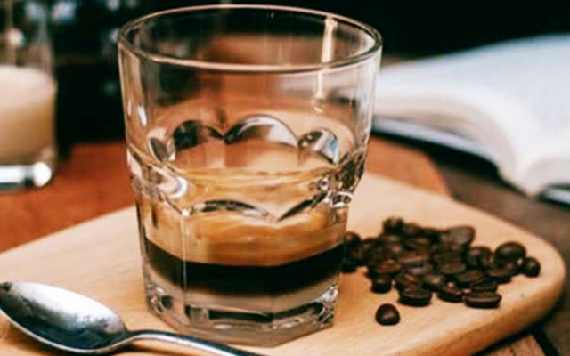 Alpha Coffee - Cà Phê & Điểm Tâm Sáng