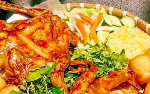 Gà Nướng Mắm Nhĩ Thành Đạt - Văn Cao