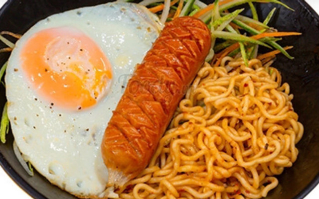 Cái Tiệm Mì - 43 Phạm Đình Hổ