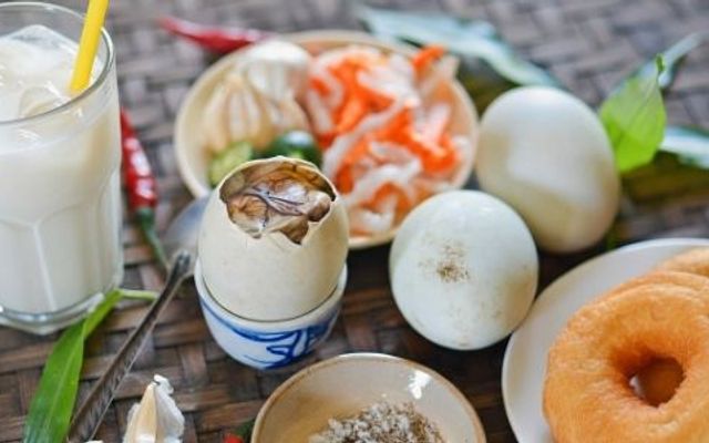 Trứng Sữa Cúc - Huỳnh Ngọc Huệ