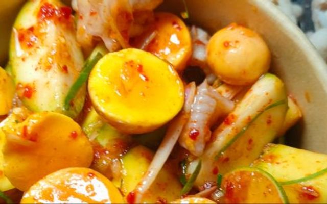 Chân Gà Sốt Thái, Hến Xào & Cút Lộn Xào Me - Nguyễn Huy Tưởng