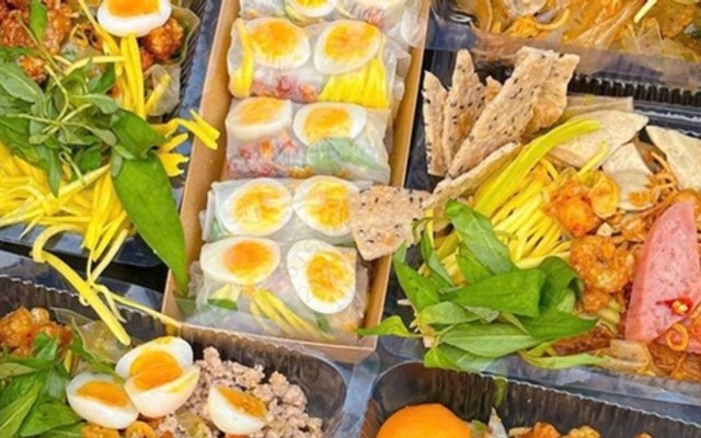 Ăn Vặt & Bánh Tráng Triệu Gia - Phan Trung