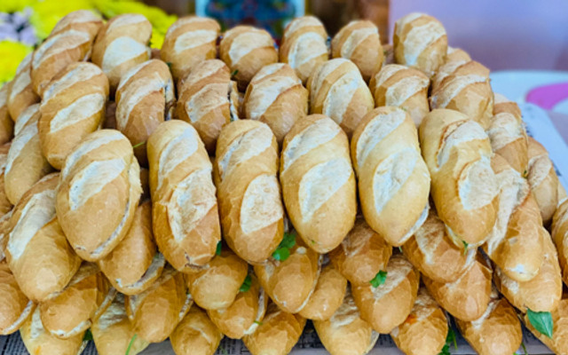 Bánh Mì Chả Cá Cô Tiên