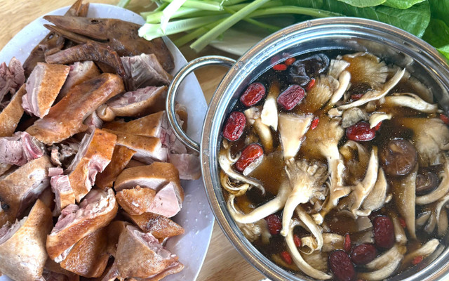 Ba Huy - Mì Vịt Tiềm - Phạm Văn Đồng