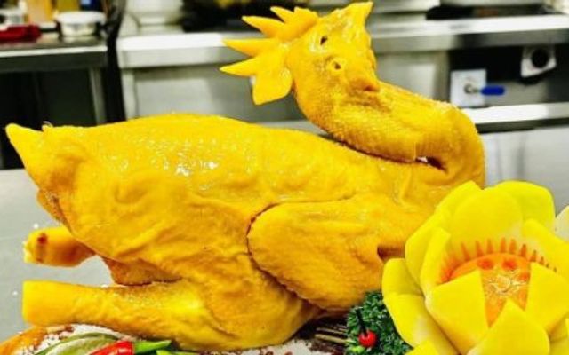 Gà Ủ Muối, Cơm Tấm Sài Gòn & Đồ Ăn Vặt - 17 Lê Văn Hưu