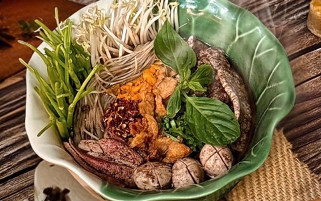 Mì Thuyền Ayutthaya - Bàn Cờ