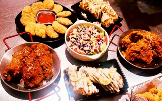 Four H - Gà Viên Và Ăn Vặt