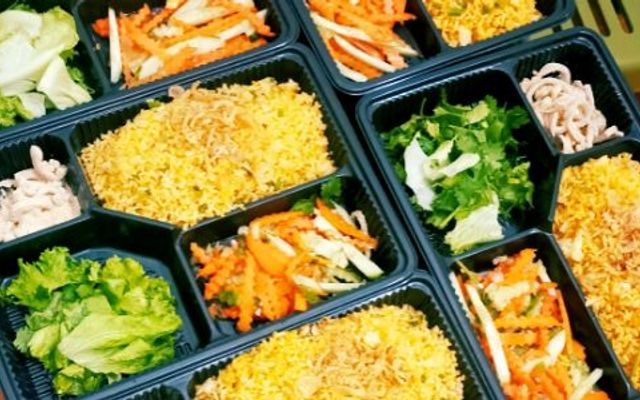 Quán 1997 - Cơm Gà Xối Mỡ, Cơm Heo Quay & Mỳ Xào - Cầu Diễn