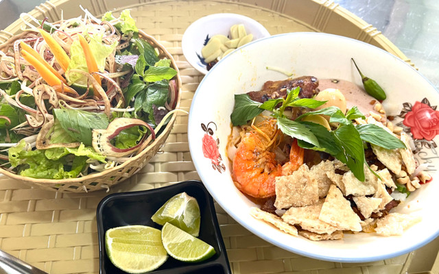 Bún Giò, Bún Chả Cá & Mì Quảng - Bún Cô Chín 77