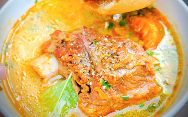 Bánh Mì Lagu - Bò Kho Cô Bình - Chi Nhánh Hoa Lư