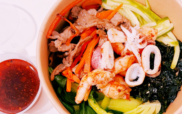 Mì Trộn Hải Sản Rong Biển & Chân Gà Sốt Trứng Non - Nguyễn Thị Thập