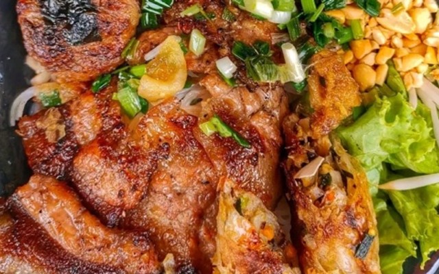 Bún Thịt Nướng & Cà Phê Gôn - 44 Lương Định Của