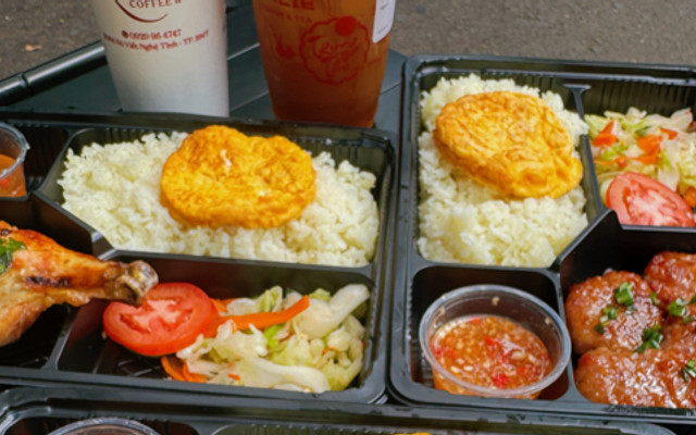 Cơm Sườn Que & Cơm Gà Đùi Nướng - Trần Bình Trọng