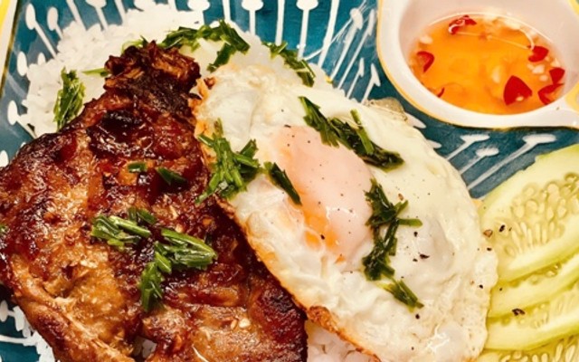 Bếp Mẹ Sữa Food - Cơm Sườn, Gà Ủ Muối & Ăn Vặt - Hồ Xuân Hương