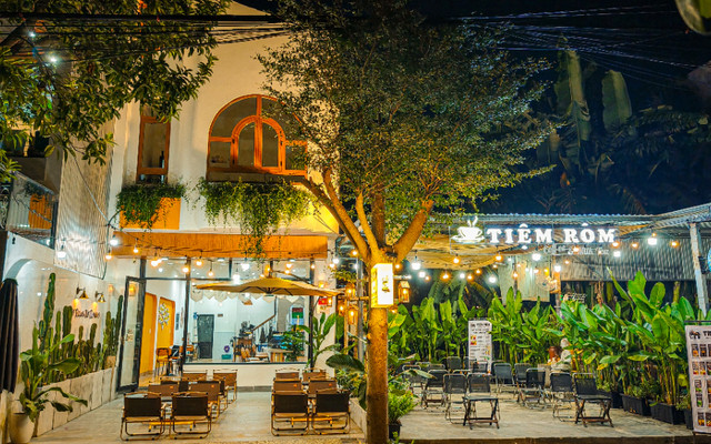 Tiệm - Coffee And Milk Tea