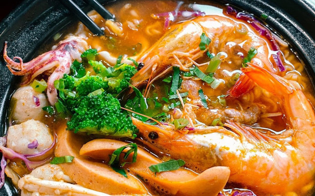 Mì Trộn & Mì Cay - LAHA QUÁN - Ngõ 192 Trần Huy Liệu