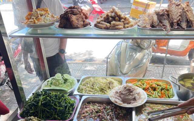 Quán Dung - Cơm Bình Dân - 98 Châu Thị Vĩnh Tế