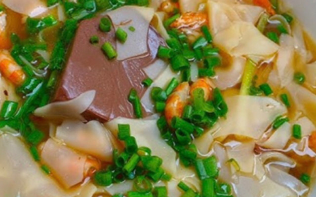 Hoành Thánh Lá Tôm Khô & Mì Xào Bò - Bà Hạt