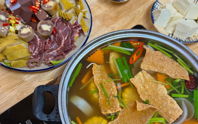 Quán Đôi Đũa - Lẩu Lòng Bò Béo & Đồ Nhậu Lai Rai - Cổ Nhuế