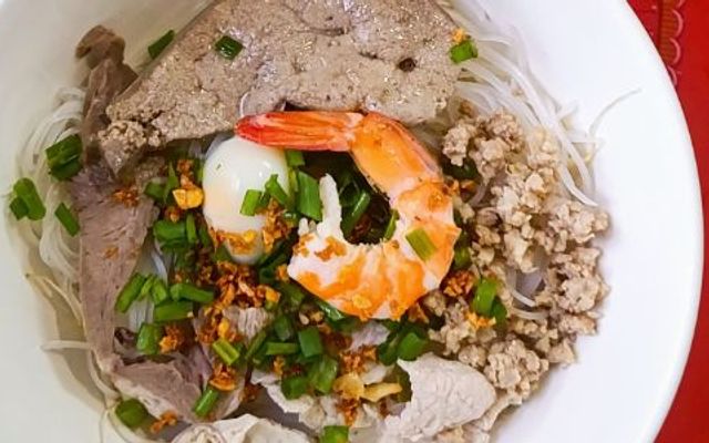 Hủ Tiếu & Bún Mọc - Cô Út