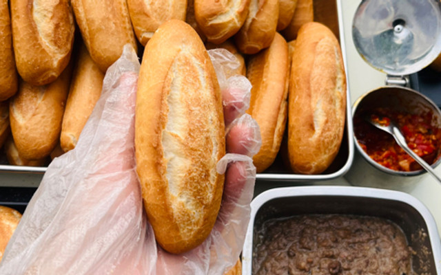 Bánh Mì Út Hà - Nguyễn Thế Truyện