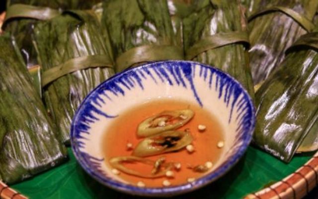 Nhà Hàng Bánh Huế - 10 Đinh Công Tráng
