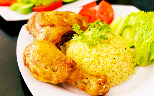 Phúc Lộc Thọ - Cơm Gà Xối Mỡ - 566 Trương Công Định